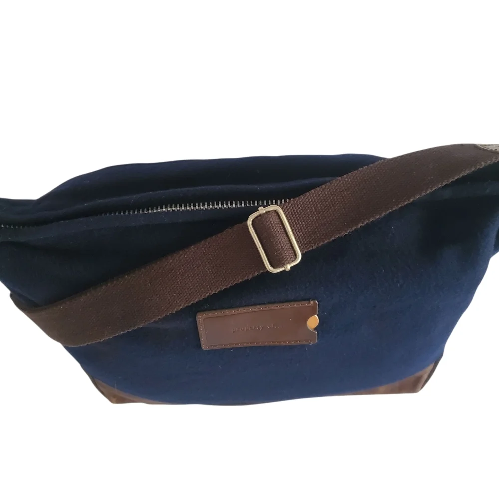 PROPERTY OF... Vintage Navy Blue‎ Wool Blend / Cognac Leather Men's Day Bag